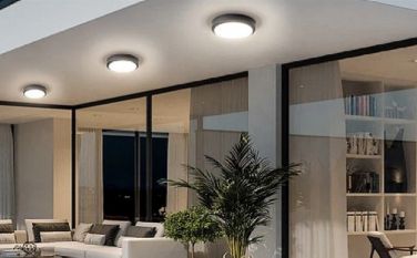 10 Furnizuesit më të mirë të dritave në MB 2025 (Udhëzuesi i çmimeve dhe krah...