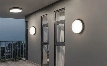 Tunxh vs. Dritat e çelik inox: Cila është më e mirë për zonat bregdetare?